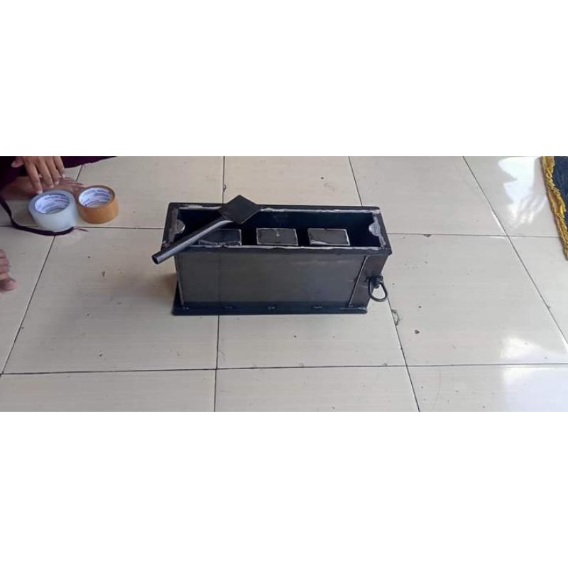 cetakan batako lubang 3