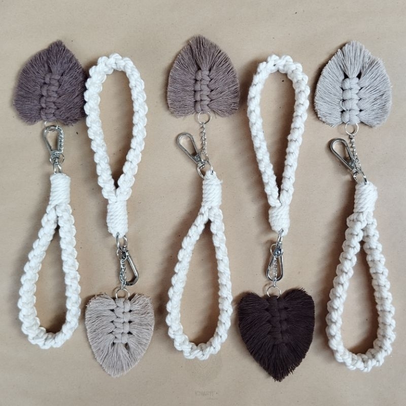 Wristlet Daun/gantungan kunci daun/ganci daun/ganci macrame/gantungan kunci macrame