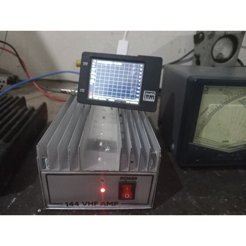 boster vhf 100 watt input 5 watt(request)13,8 volt