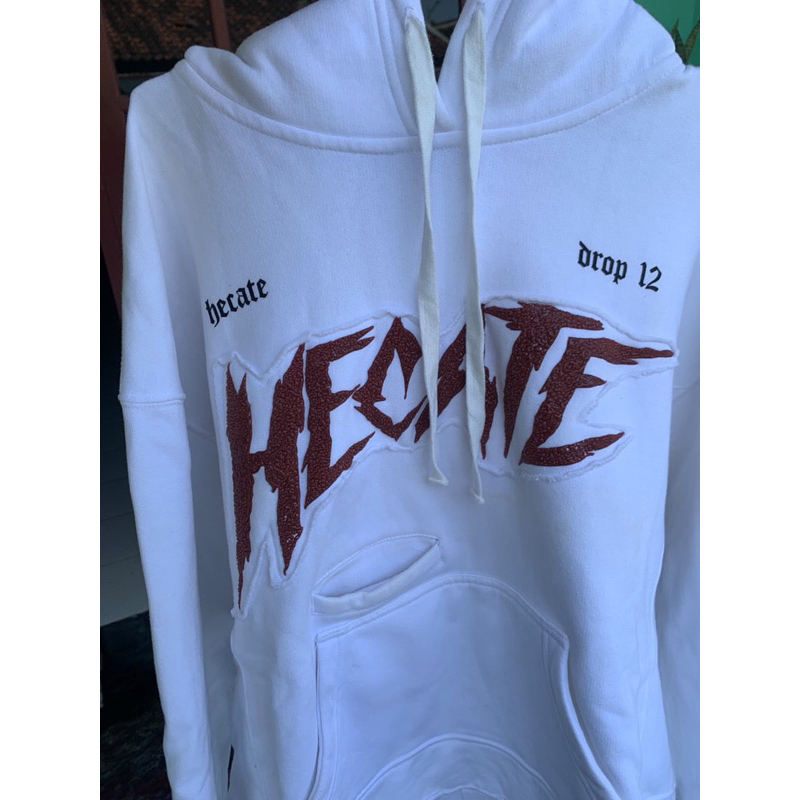 HECATE WHITE BLOOD USS DROP