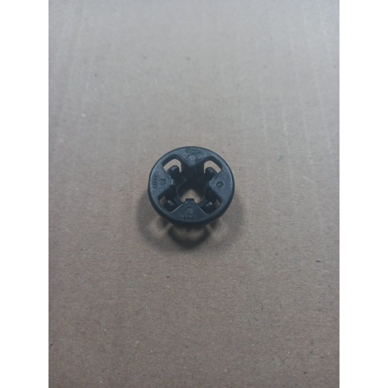 Plastik Stang Kap Mesin Avanza,Innova,Yaris Belakang Bulat