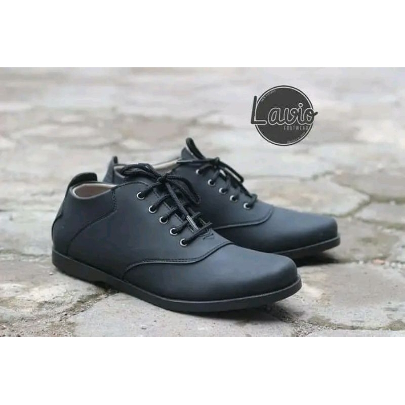 sepatu lavio