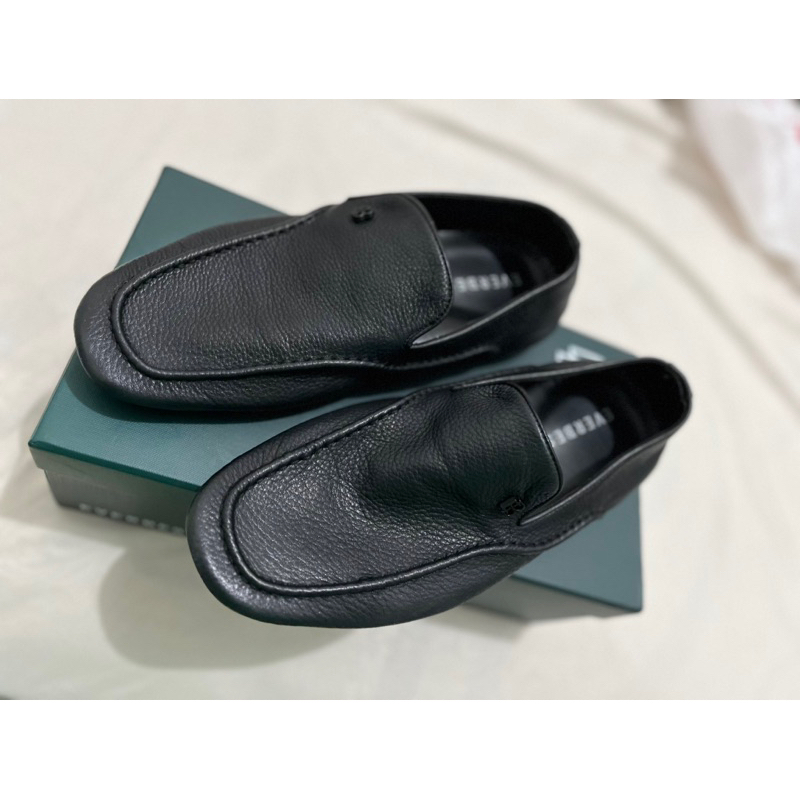 EVERBEST NICKLOS BLACK PRELOVED