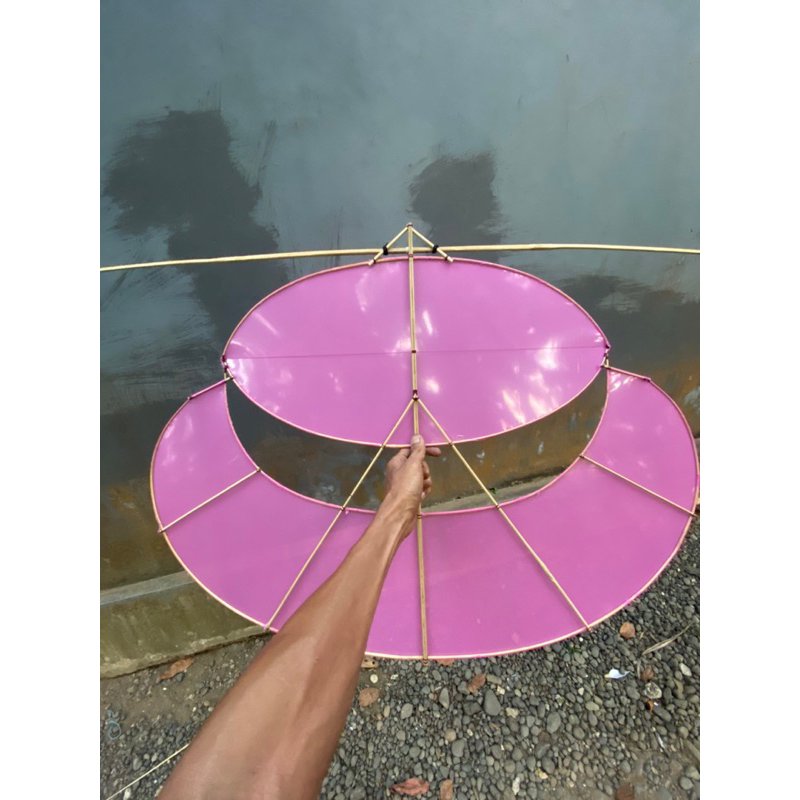 Layangan gapangan bokong semok