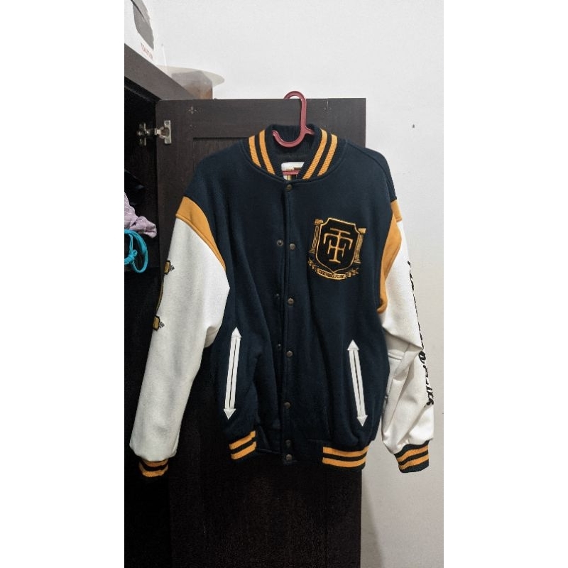 Faith Industries Varsity 4 Houses sz M barang Limited no Restok (only jacket)