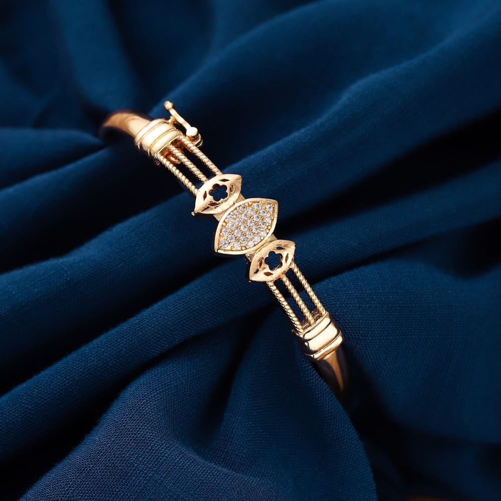 Gelang emas wanita / Gelang wanita terbaru kekinian / Gelang emas wanita / Gelang tangan wanita / Ge