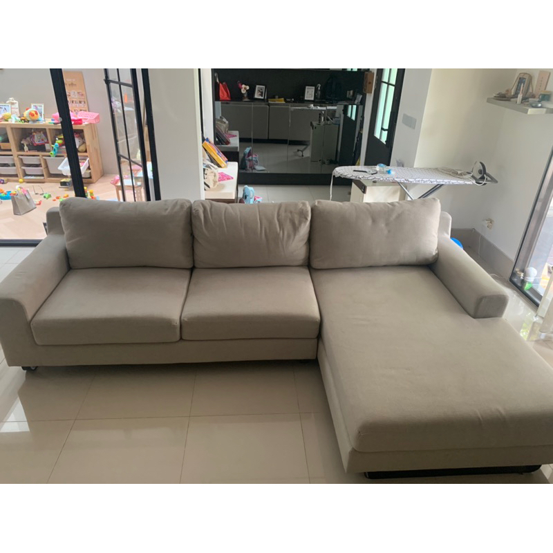 SOFA L MEREK CELLINI BEKAS