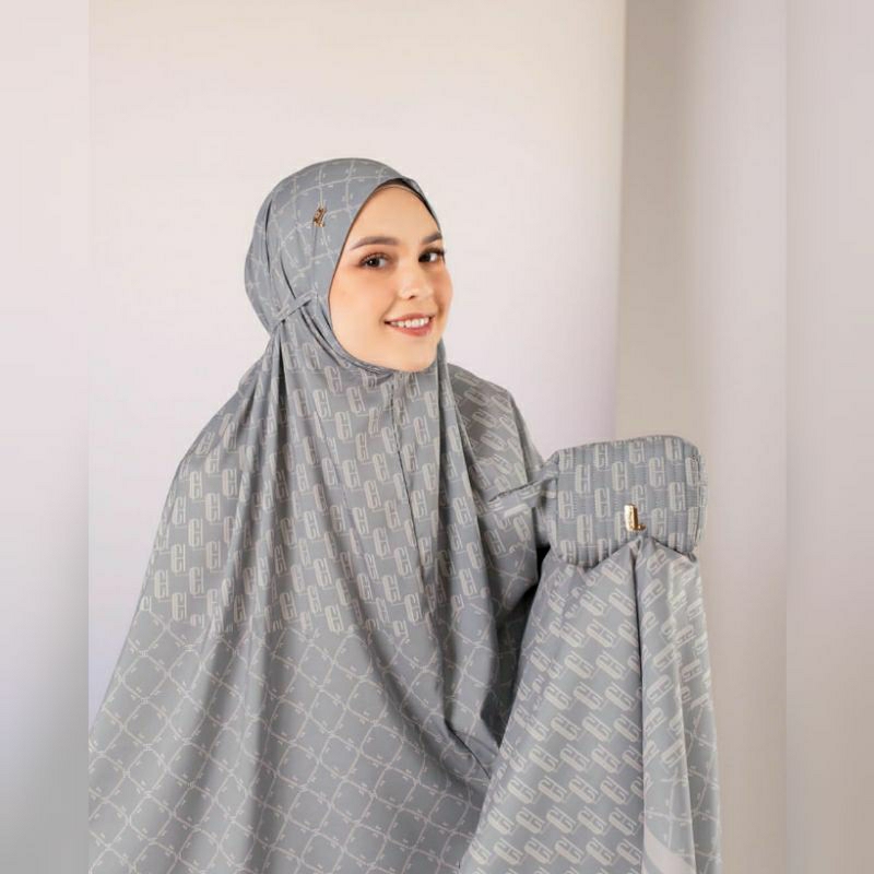 Heylocal Elodie Prayer Set