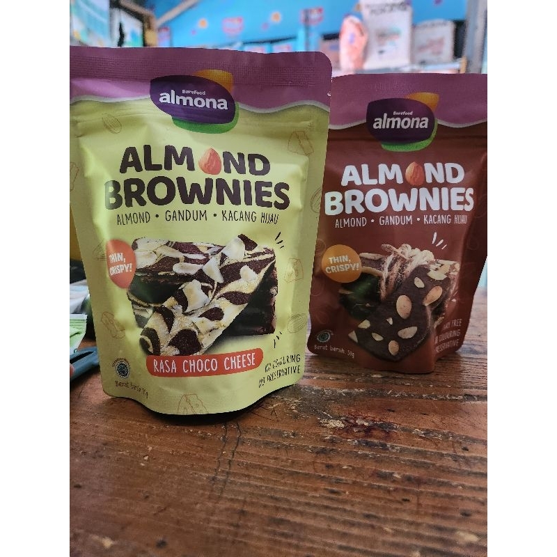 

Almond Brownies thin crispy , choco cheese 50gr