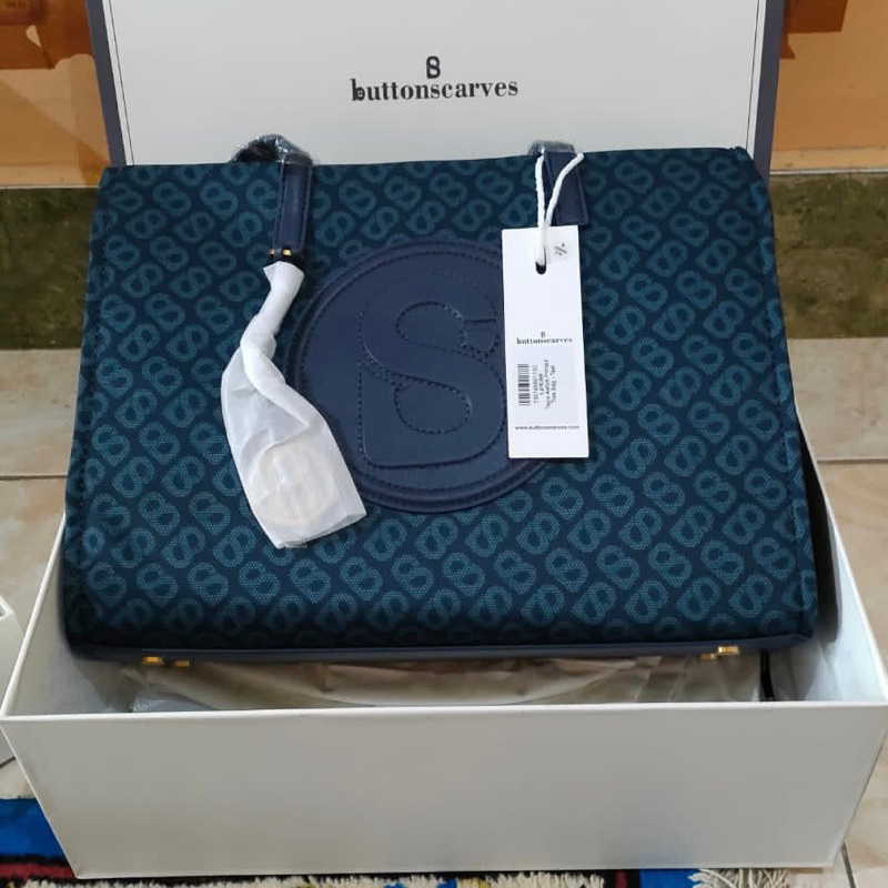 Aaliya Tapis Bag Buttonscarves NEW