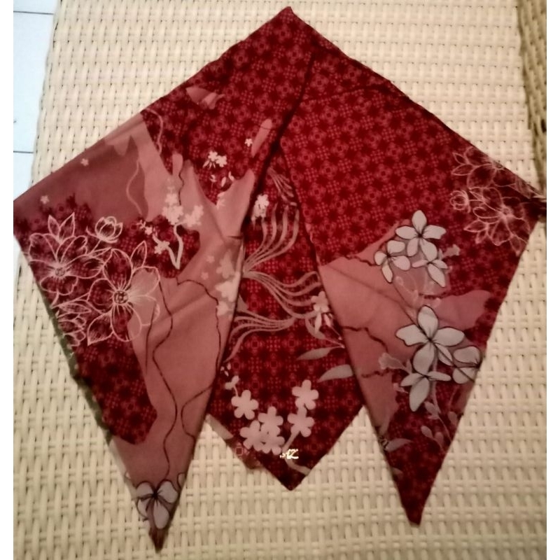 HIJAB SEGI EMPAT VOAL MOTIF AZARA