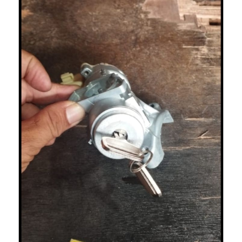 kunci kontak assy grandmax kunci kontak assy DAIHATSU LUXIO rumah kunci kontak grandmax