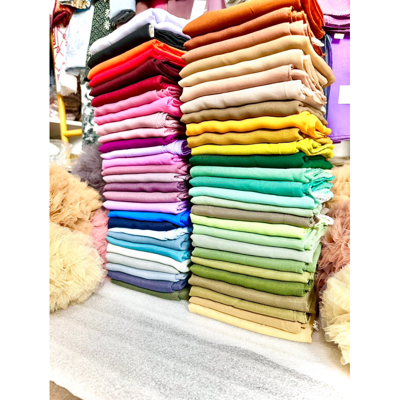 HIJAB BELLA SQUARE JAHIT TEPI TANPA LABEL