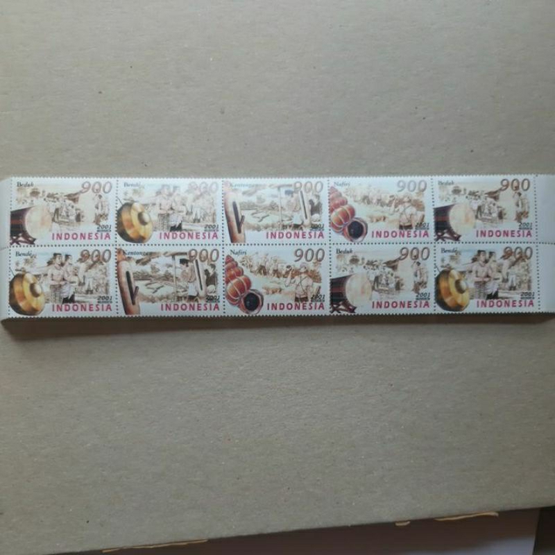 

Perangko Indonesia Alat Komunikasi Tradisonal 2001 blok 10 prangko