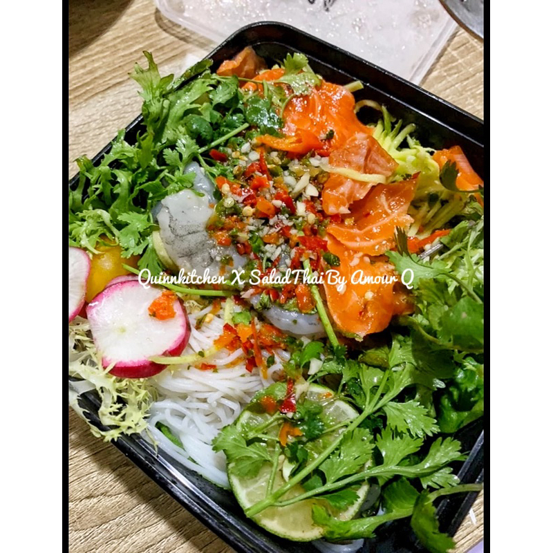 

Salad Salmon Udang Mangga/Pepaya/Nanas Quinnkitchen