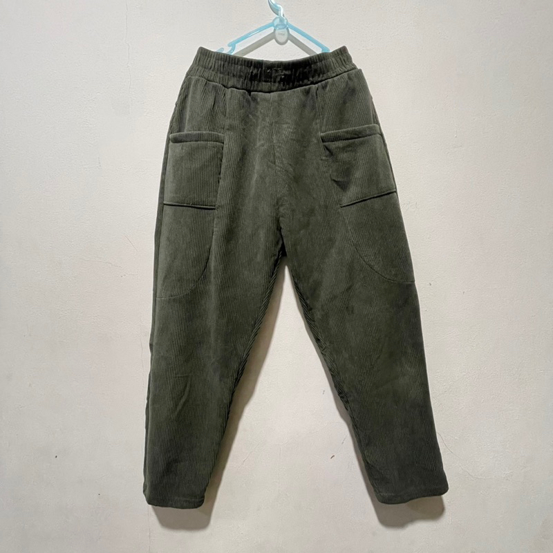 CELANA CORDUROY HIJAU ARMY