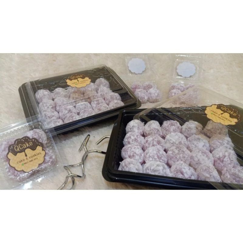 

Kue Mochi Original Khas Sukabumi ( isi 10 biji & 15 Biji ) Cemilan Enak Manis