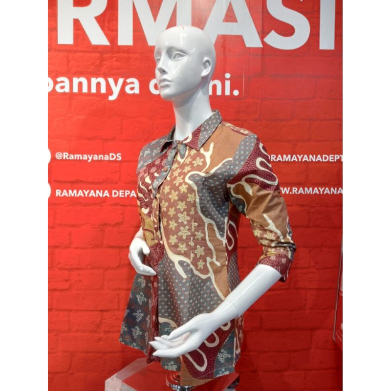 Batik wanita Bali lestari