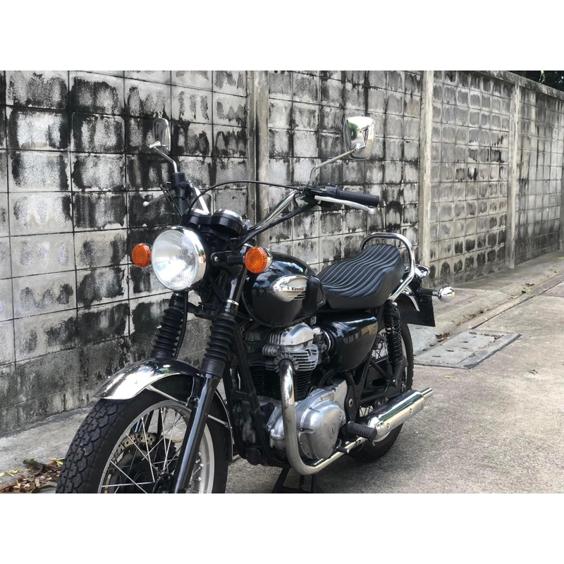 stang w650 w175 bsa royalenfield British triumph scrambler Anika Pendek