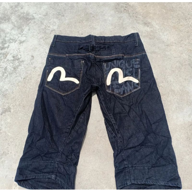 EVISU celana pendek