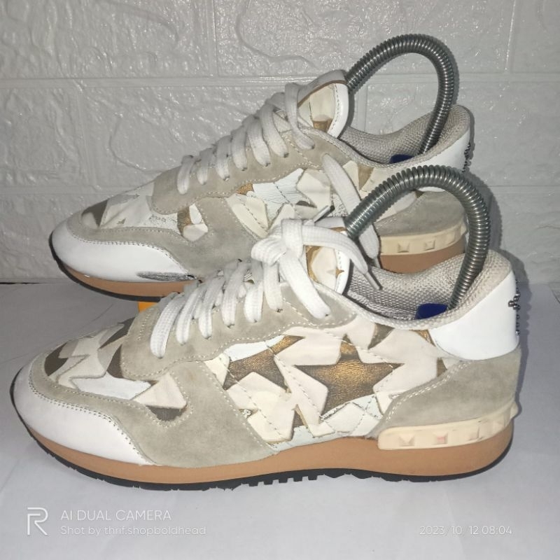 sepatu Valentino garavani
