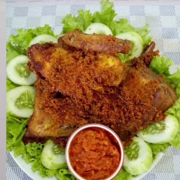 

Ayam Bumbu Kremes / kalasan Frozen 1 ekor