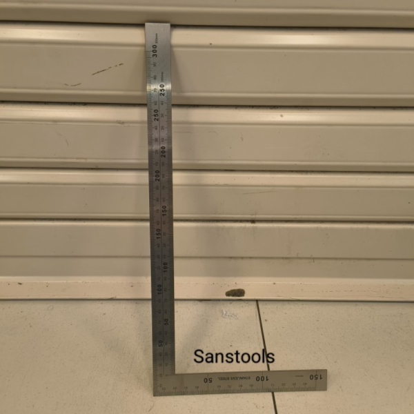 

Pasekon / Siku tukang kayu / Penggaris siku stainless steel murah - 150x300mm Limited