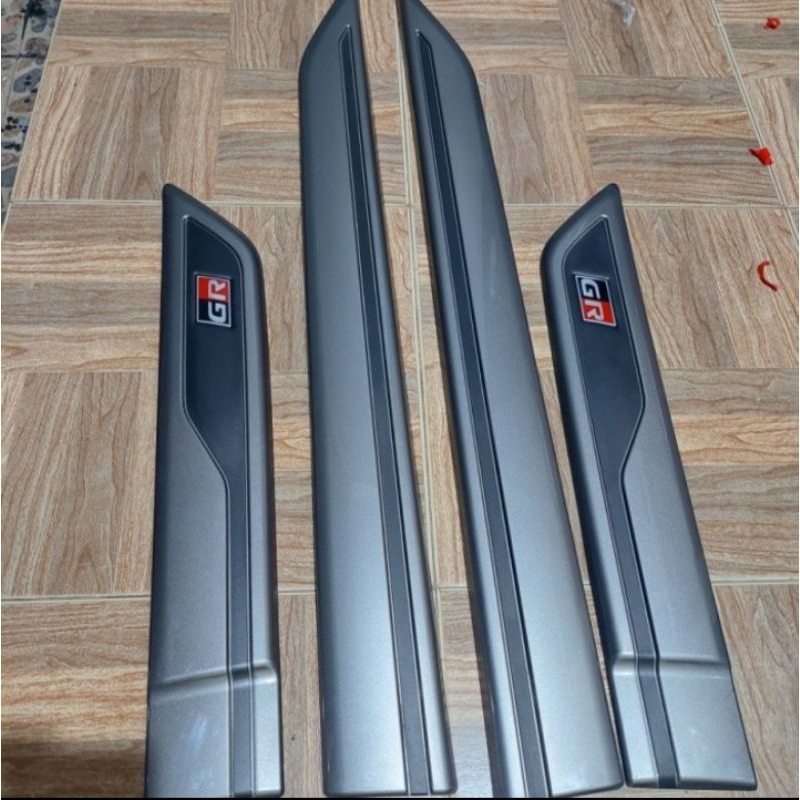 lis pintu toyota rush/terios