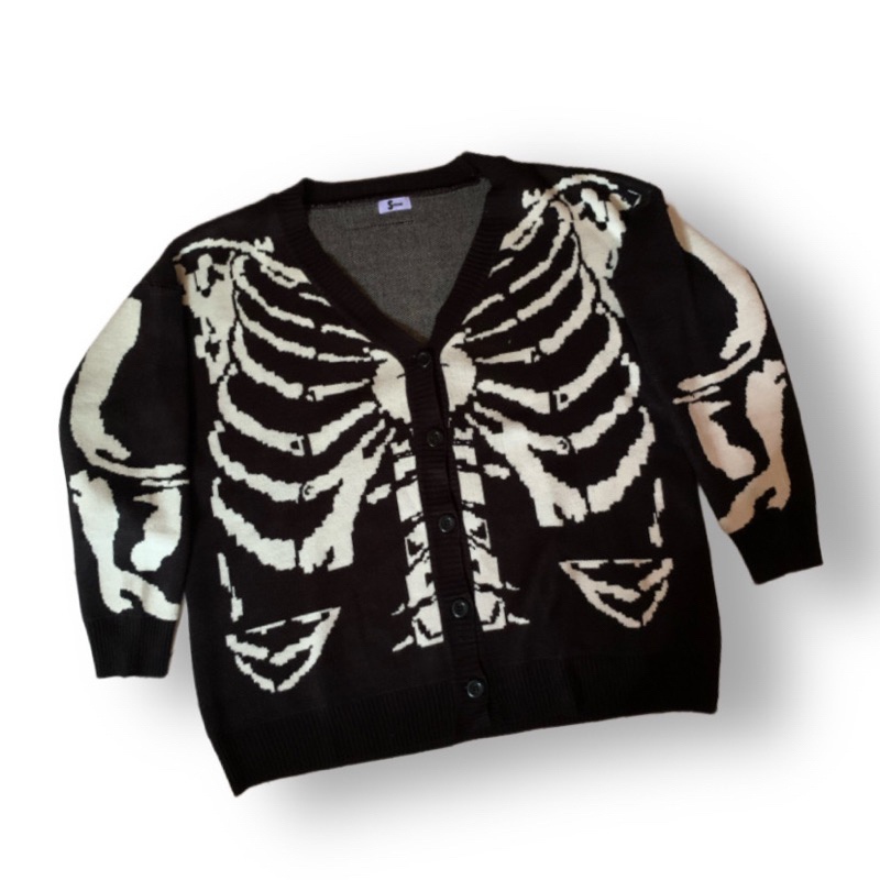 Cardigan skeleton