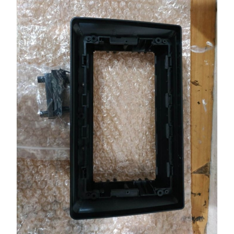 Frame android Sigra 9 inch - frame head unit android Sigra