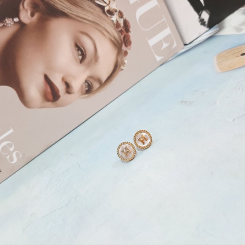 Anting Titanium / Anting Titanium Wanita Anti Karat