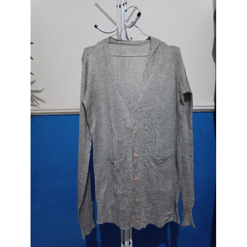 Cardigan Abumuda tipis
