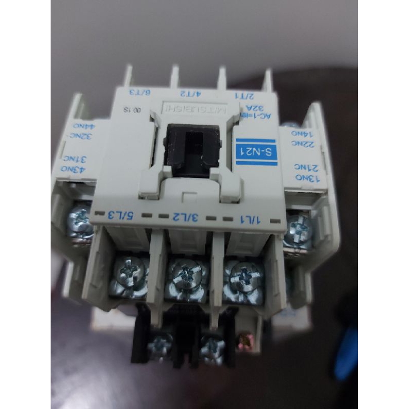 MAGNETIC CONTACTOR SN21
