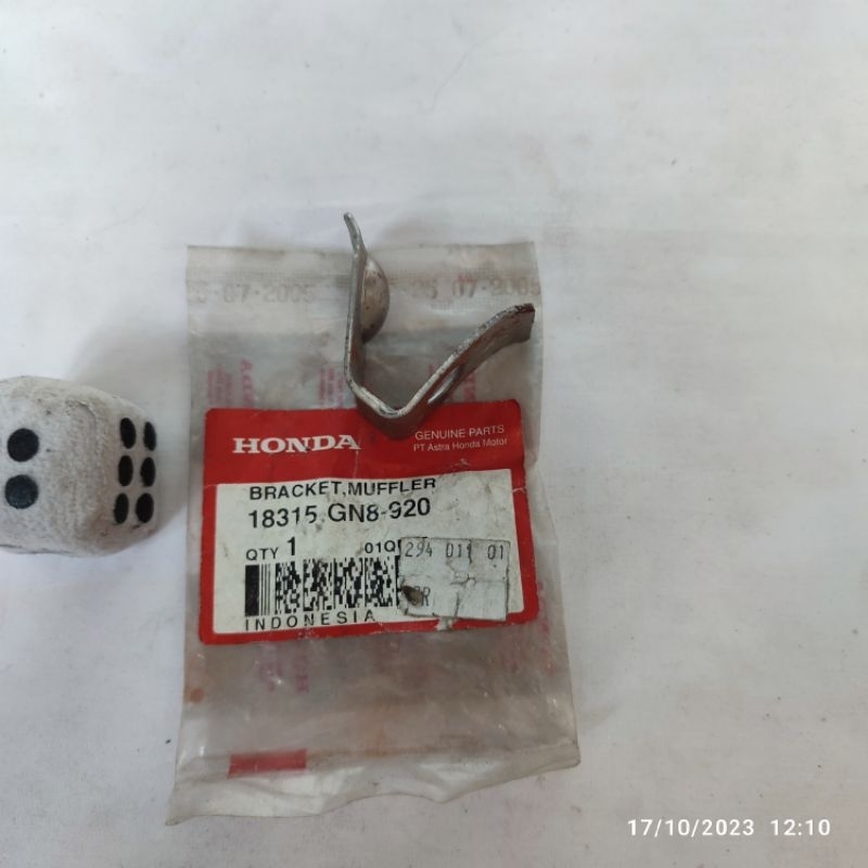 Bracket brecket dudukan knalpot muffler honda astre star gn8 original AHM
