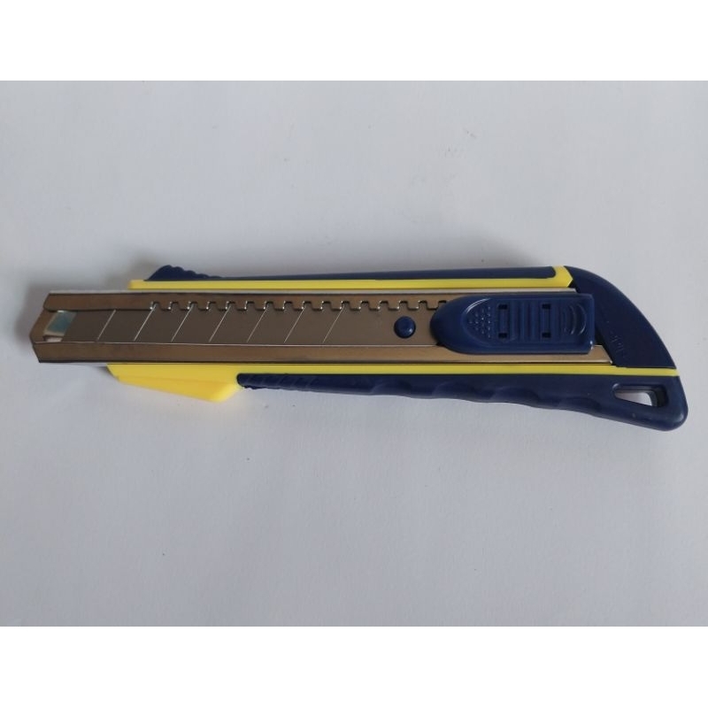 

Pisau Cutter geser