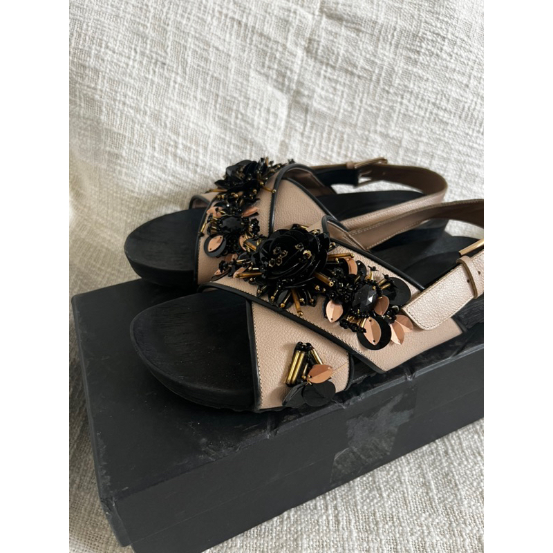 Pvra cavvami nude black signature size 39