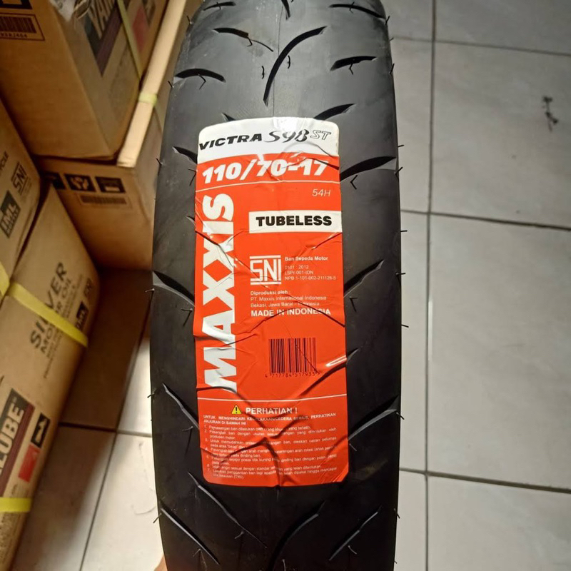 Maxxis Victra 110/70-17
