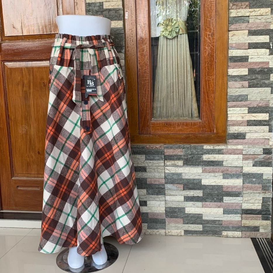 ROK PAYUNG KOTAK/ ROK KOTAK FLANEL/ ROK TARTAN/ ROK FLANEL MAXI PAYUNG/ ROK LEBAR UMBRELLA/ ROK FLAN