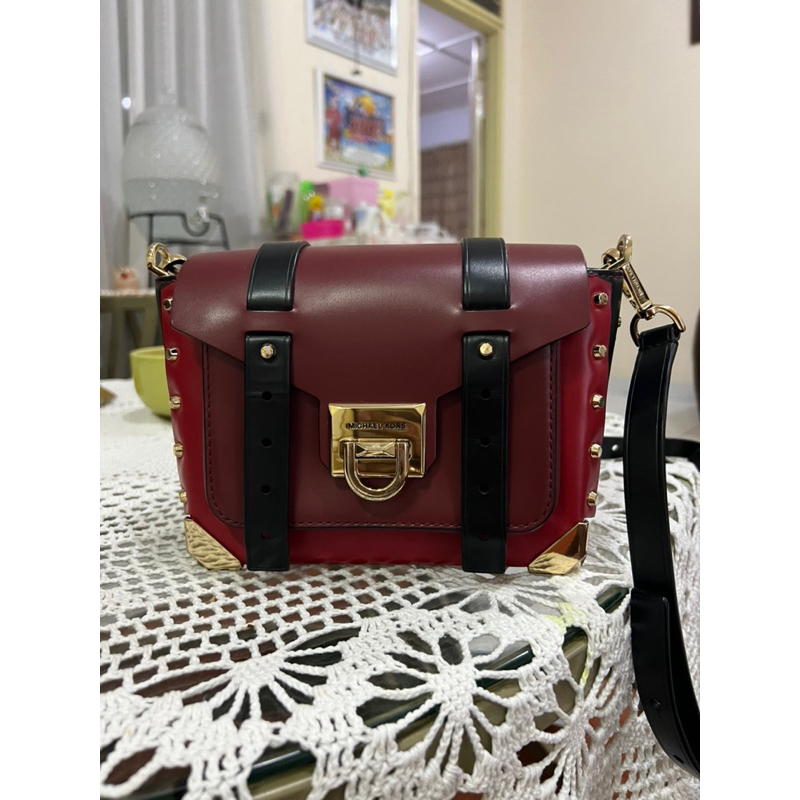 mk manhattan small color block messenger (sale)
