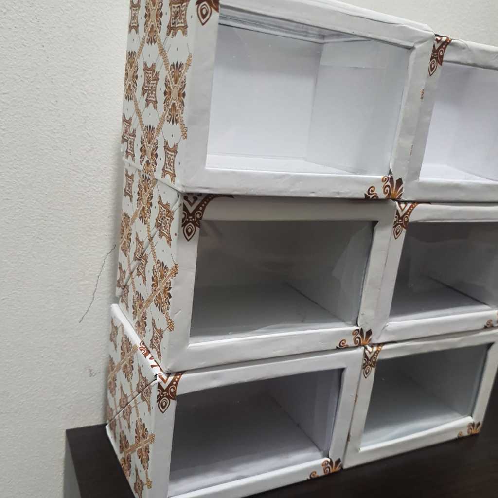 

PAKET BOX UBS
