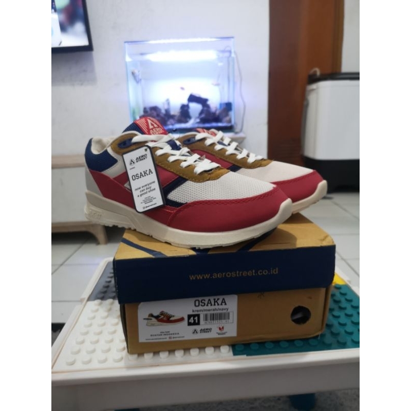 Sepatu Aerostreet Osaka Merah