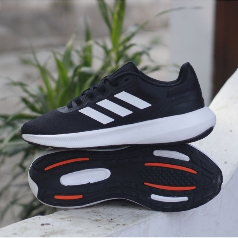 Sepatu Sneakers Running Pria Adidas Run Falcon 3.0 Hitam Putih (100% Original Komponen)
