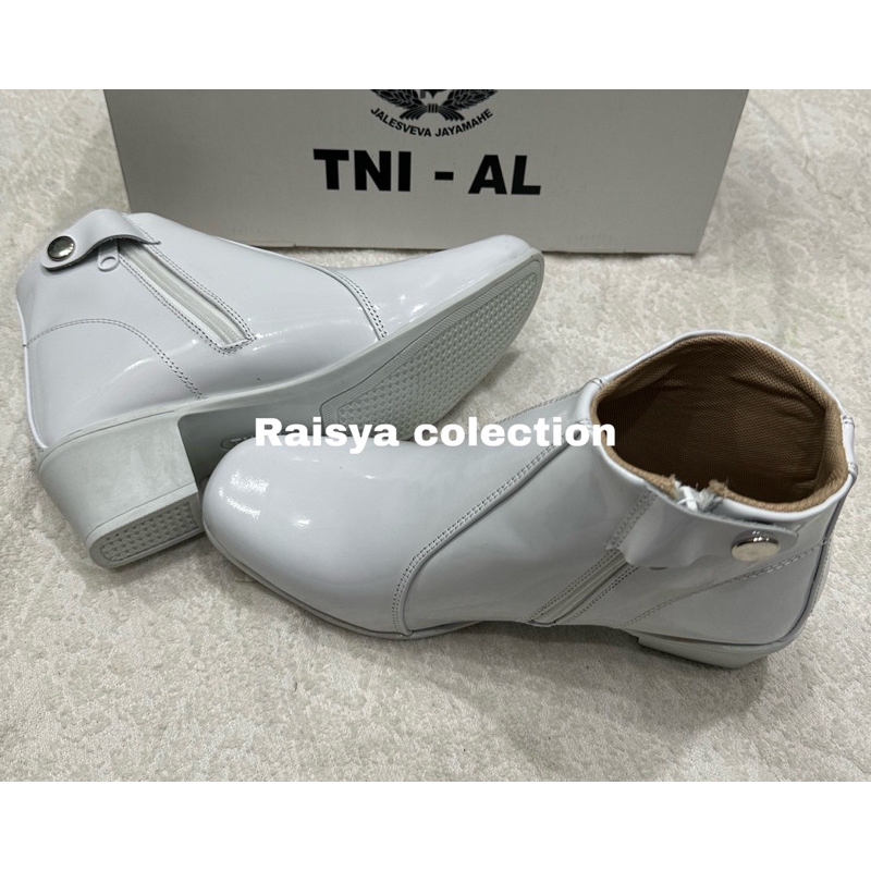 sepatu pdu boots kowal / sepatu pdu putih kowal