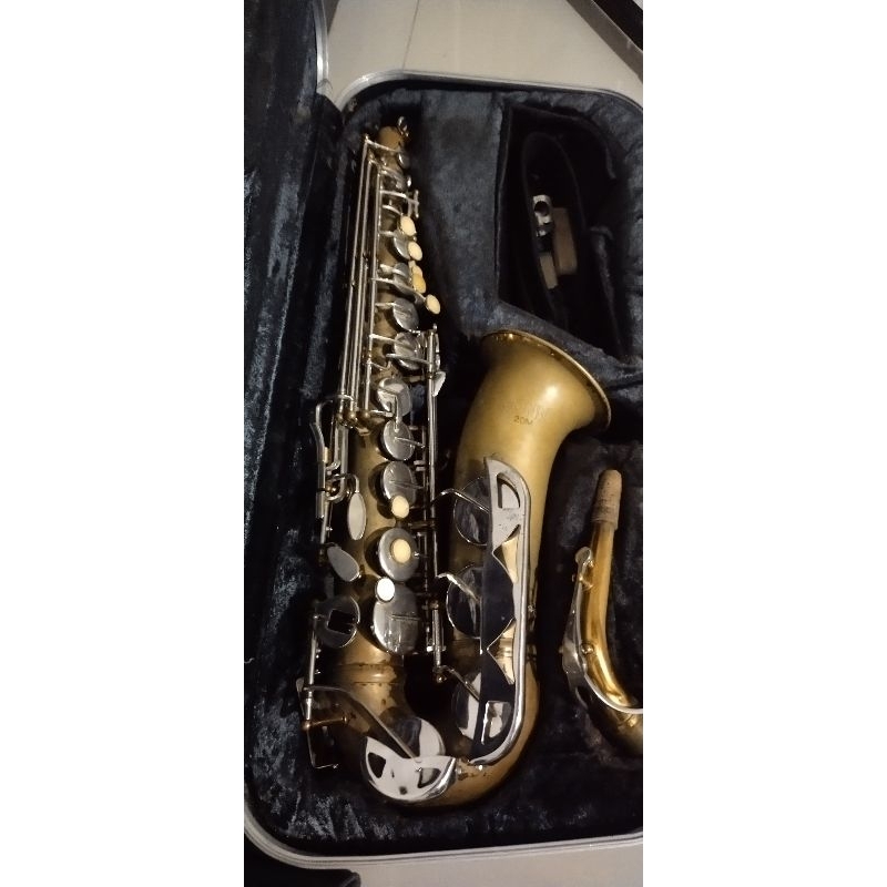 saxophone alto conn 20M