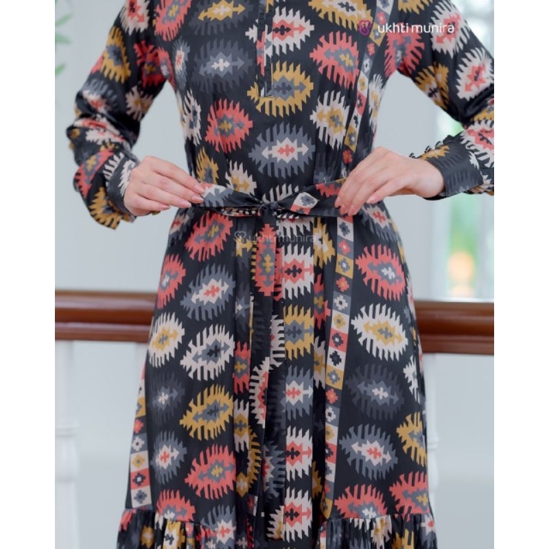 GAMIS NEESAA TERBARU UKHTI MUNIRA GAMIS MOTIF BAHAN SATIN RUBY BUSUI FRIENDLY DRESS MOTIF ETNIK UNIK