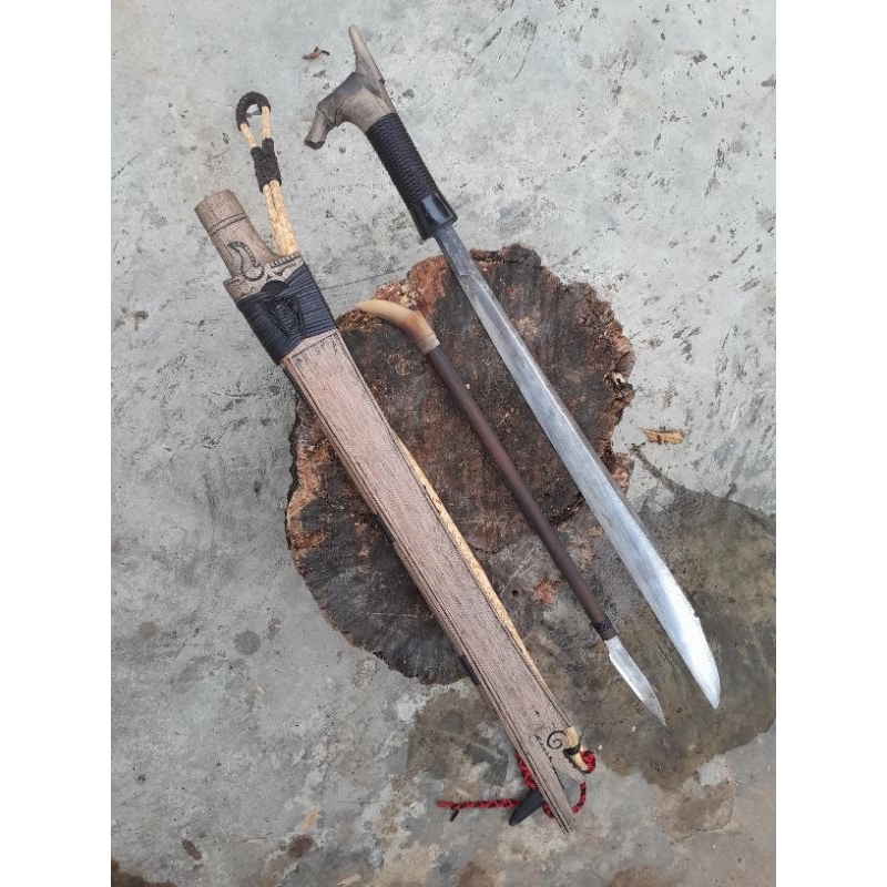 mandau/tunggur/dayak/benuaq