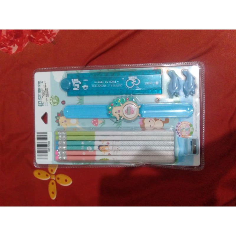 

pensil lengkap dan jam