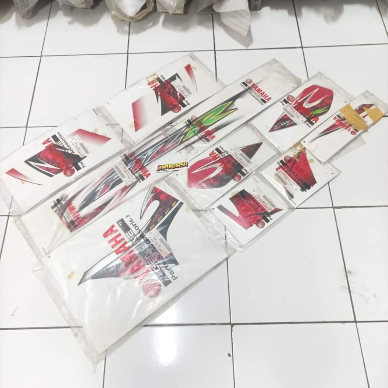 Striping Stiker Sticker Grapict List Body Yamaha F1zr F1z r F1 zr 2005 Merah Putih Original Asli
