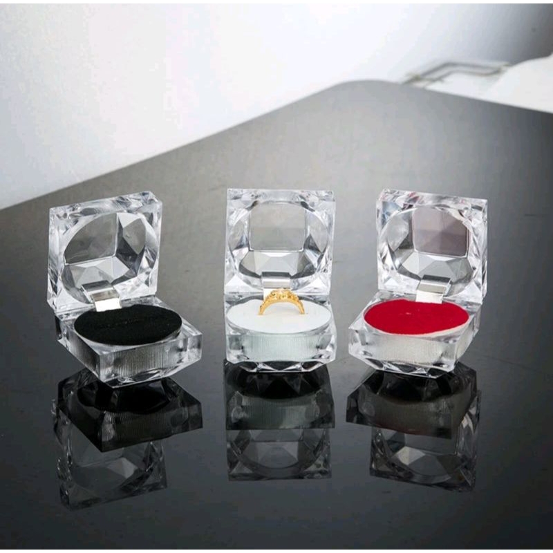 

Box Crystal Transparan