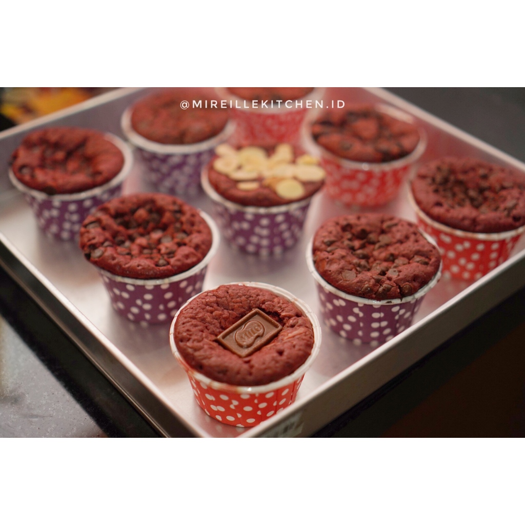 

Red Velvet Brownies Cupcake